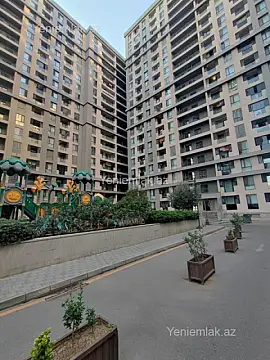 Satılır 3 otaqlı yeni tikili 82 m²