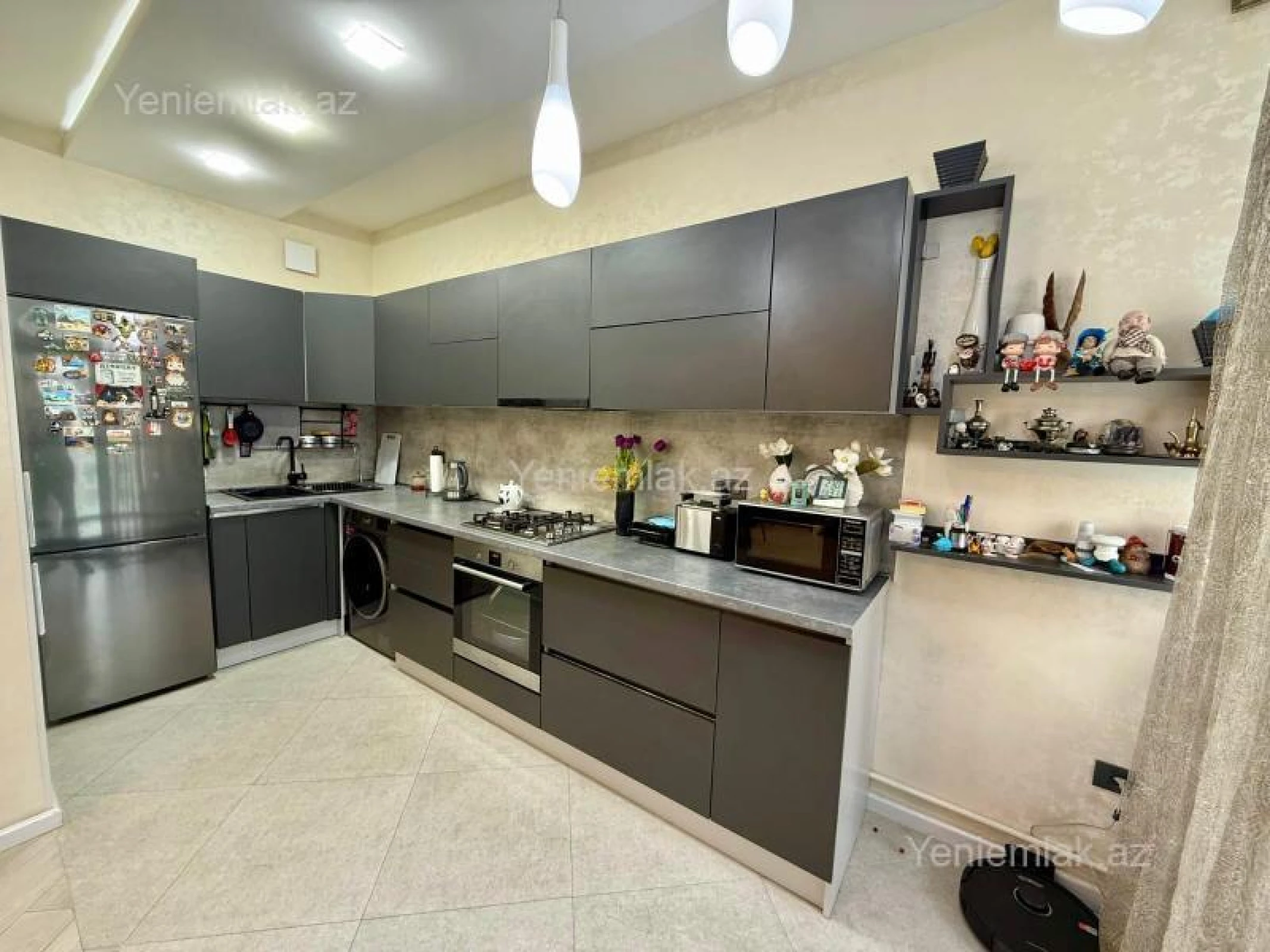 Satılır 3 otaqlı yeni tikili 82 m²