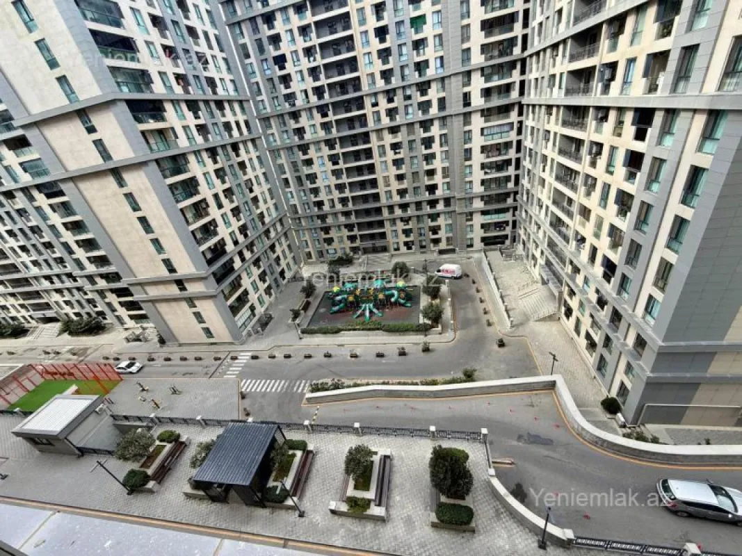 Satılır 3 otaqlı yeni tikili 82 m²