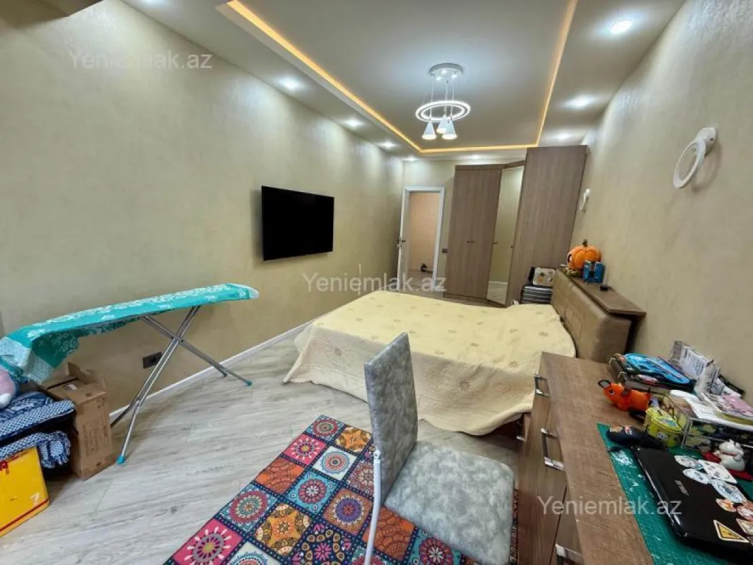 Satılır 3 otaqlı yeni tikili 82 m²