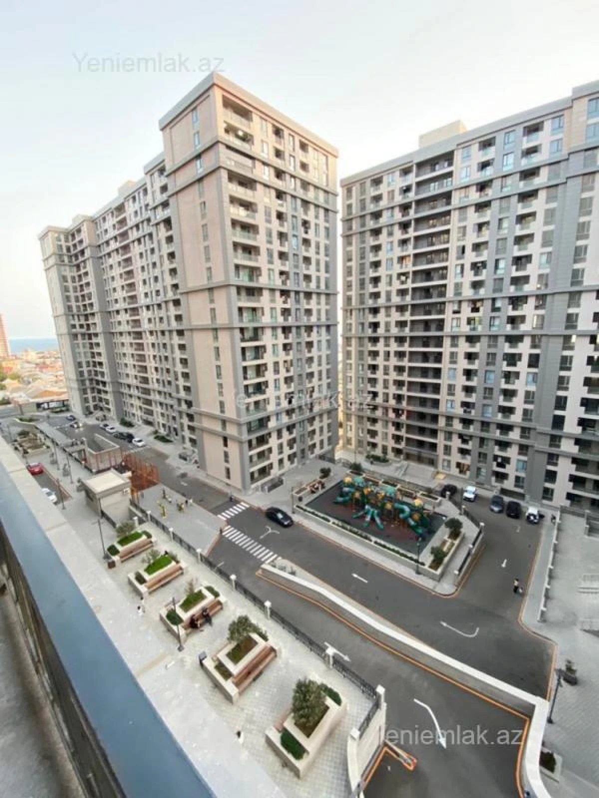 Satılır 3 otaqlı yeni tikili 82 m²