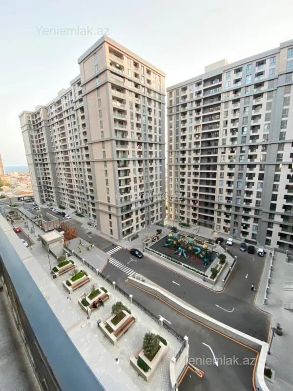 Satılır 3 otaqlı yeni tikili 82 m²