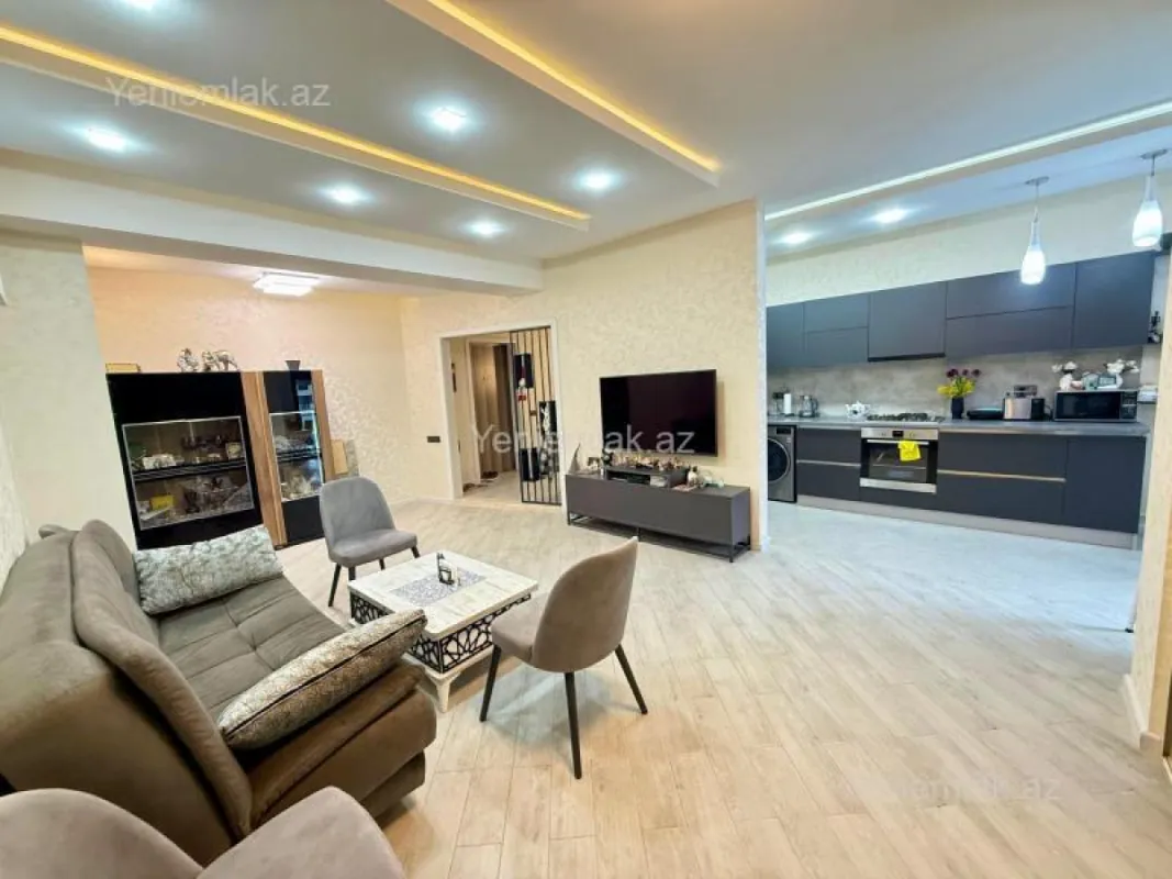 Satılır 3 otaqlı yeni tikili 82 m²