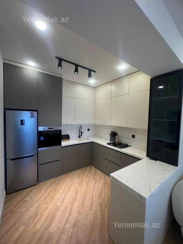 Satılır 3 otaqlı yeni tikili 88 m²