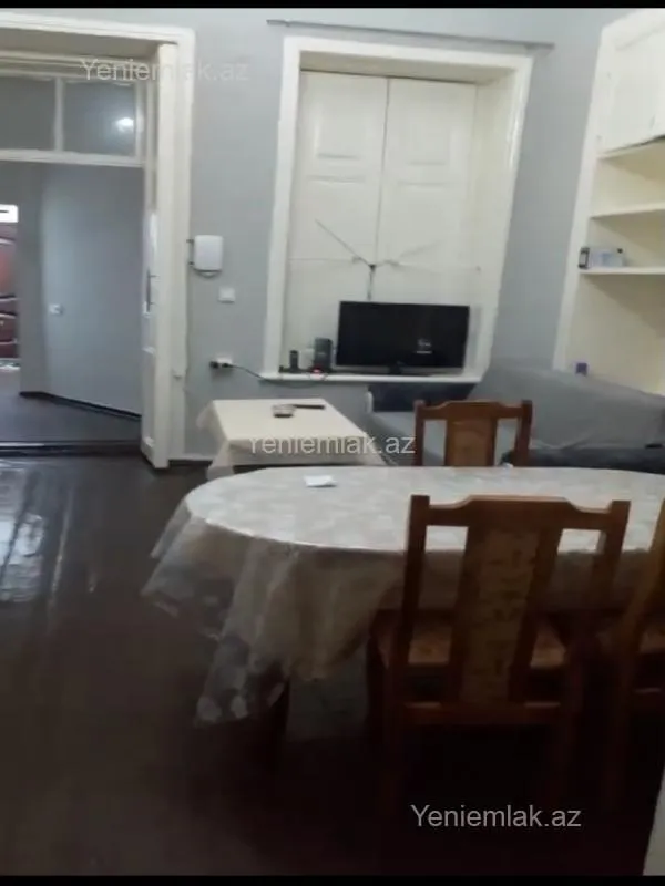 Satılır 2 otaqlı köhnə tikili 42 m²