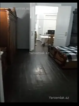 Satılır 2 otaqlı köhnə tikili 42 m²