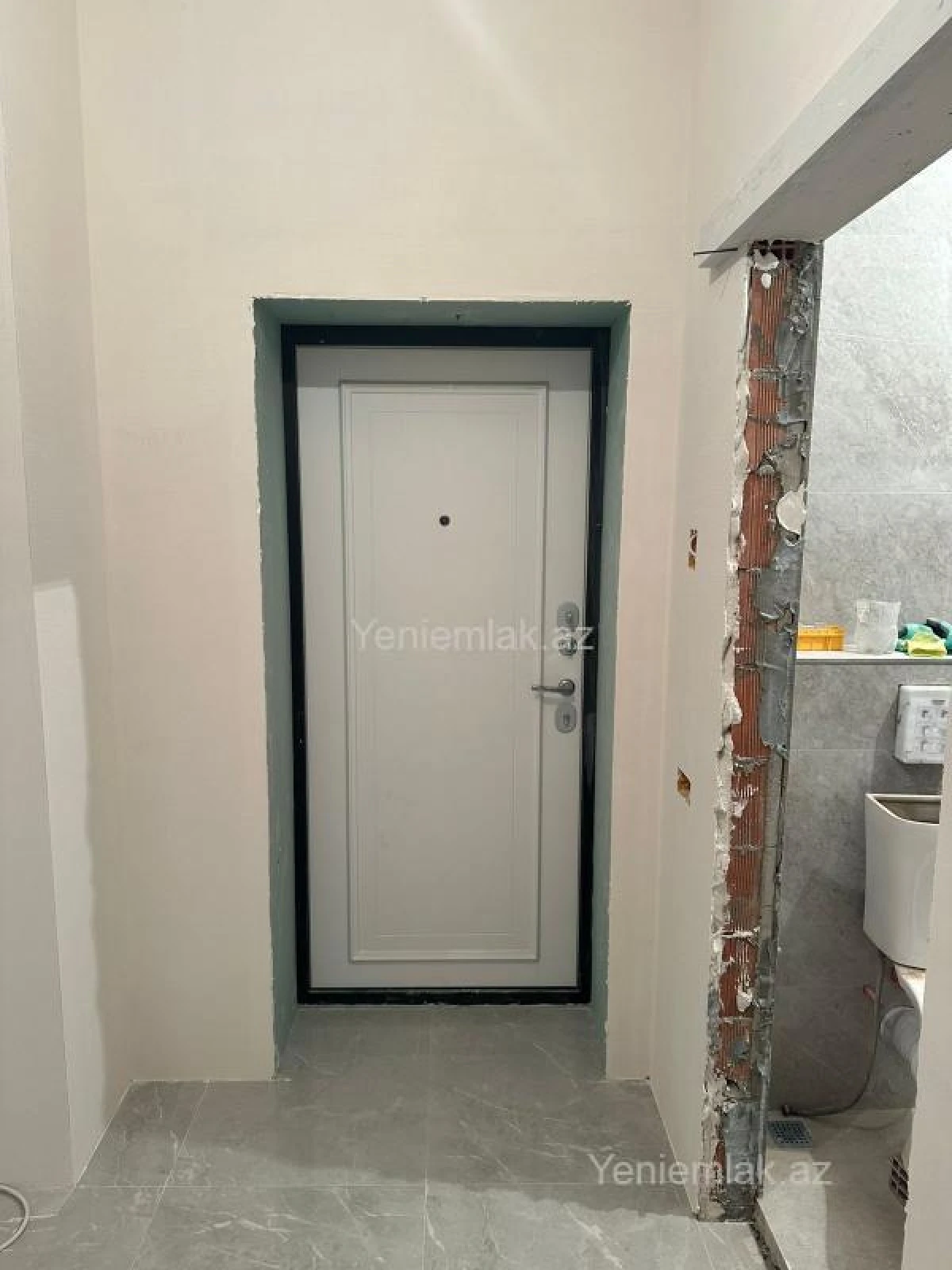 Satılır 2 otaqlı yeni tikili 77 m²