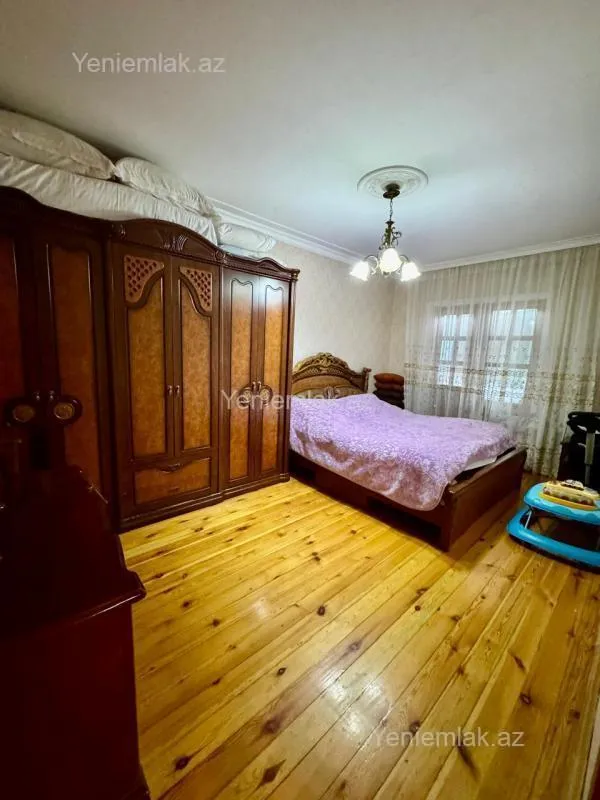 Satılır 4 otaqlı köhnə tikili 114 m²