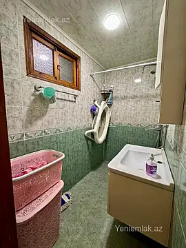 Satılır 4 otaqlı köhnə tikili 114 m²