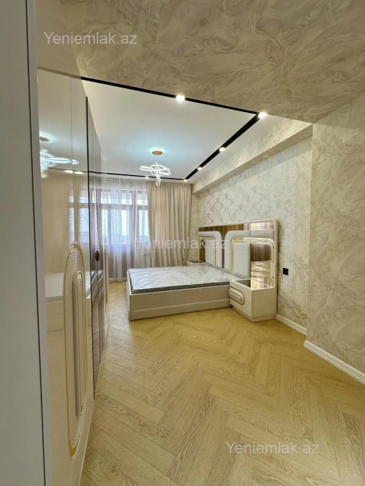 Satılır 2 otaqlı yeni tikili 90 m²