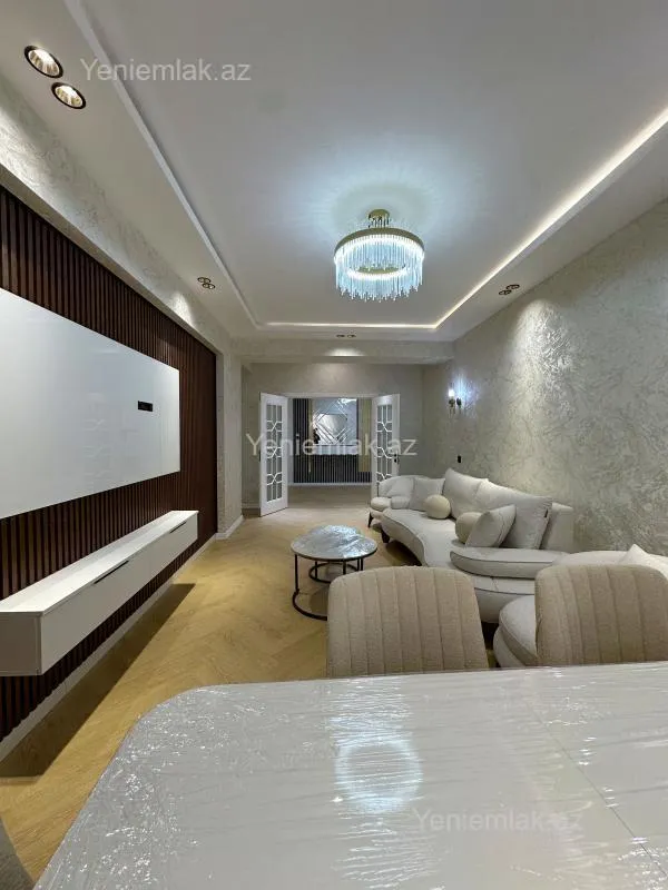 Satılır 2 otaqlı yeni tikili 90 m²