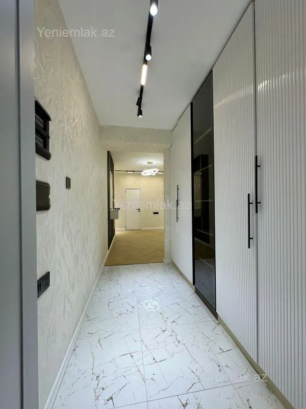 Satılır 2 otaqlı yeni tikili 90 m²