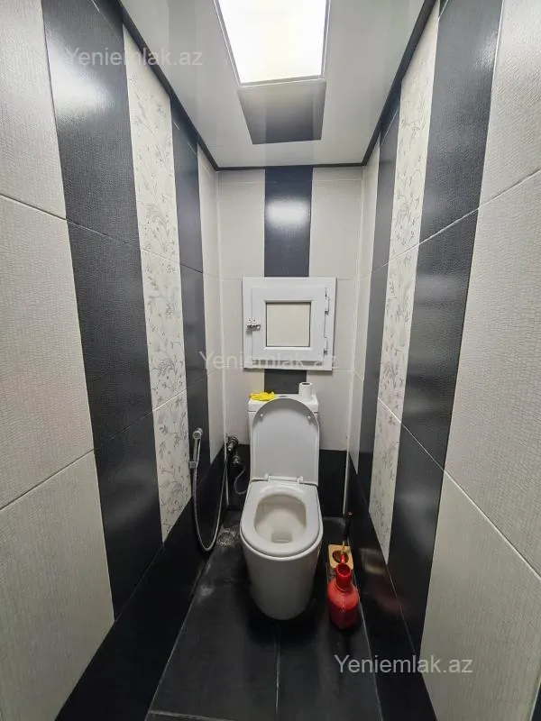 Satılır 2 otaqlı köhnə tikili 65 m²