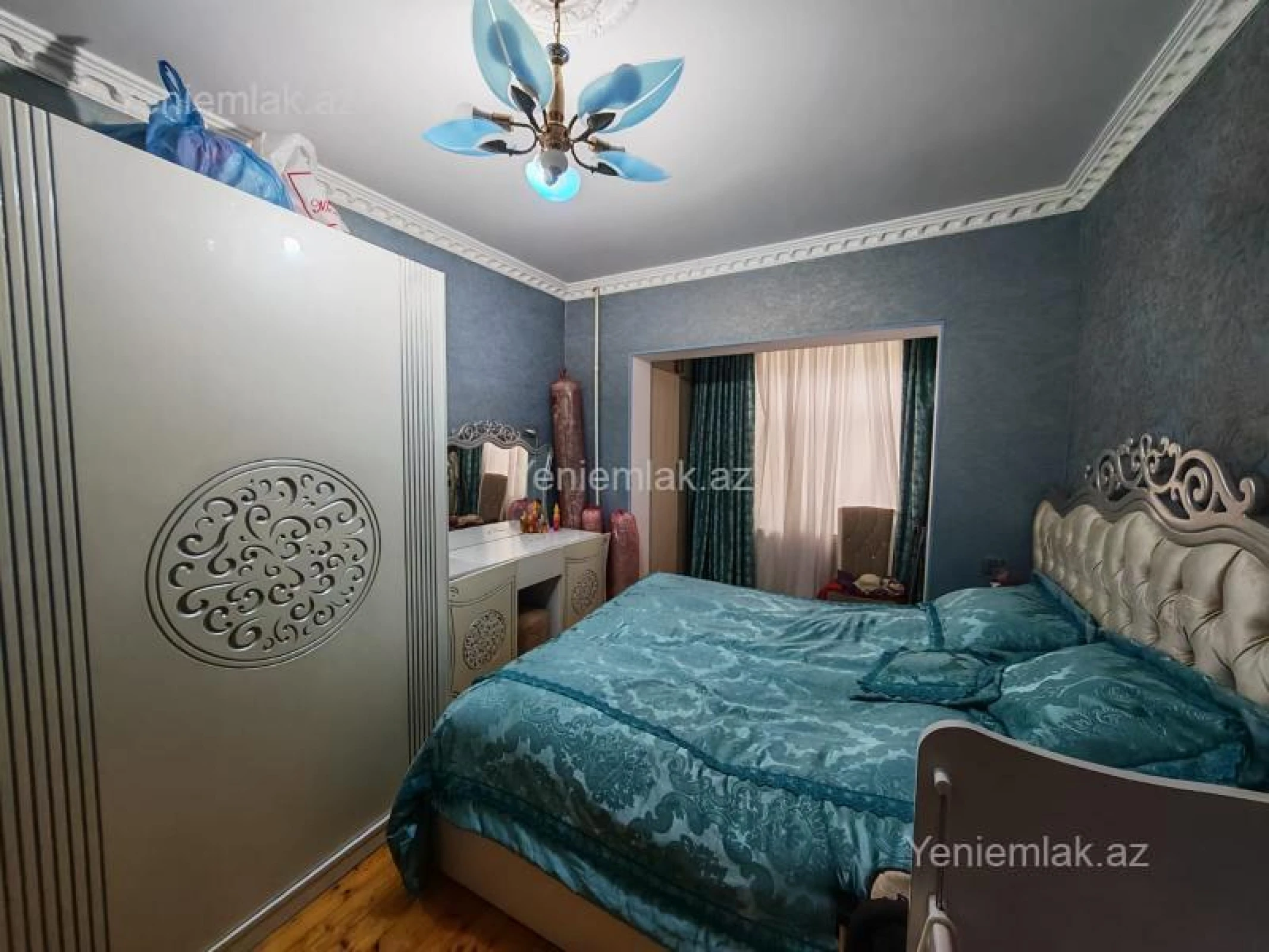 Satılır 2 otaqlı köhnə tikili 65 m²