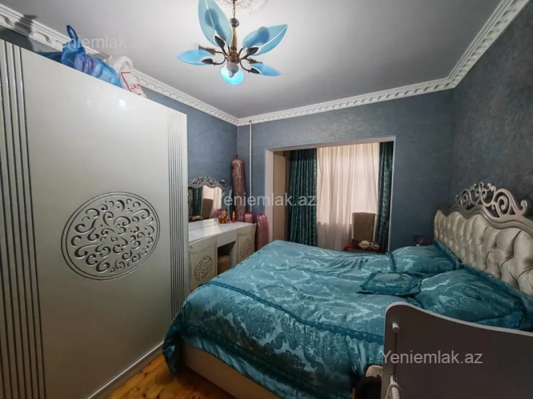 Satılır 2 otaqlı köhnə tikili 65 m²
