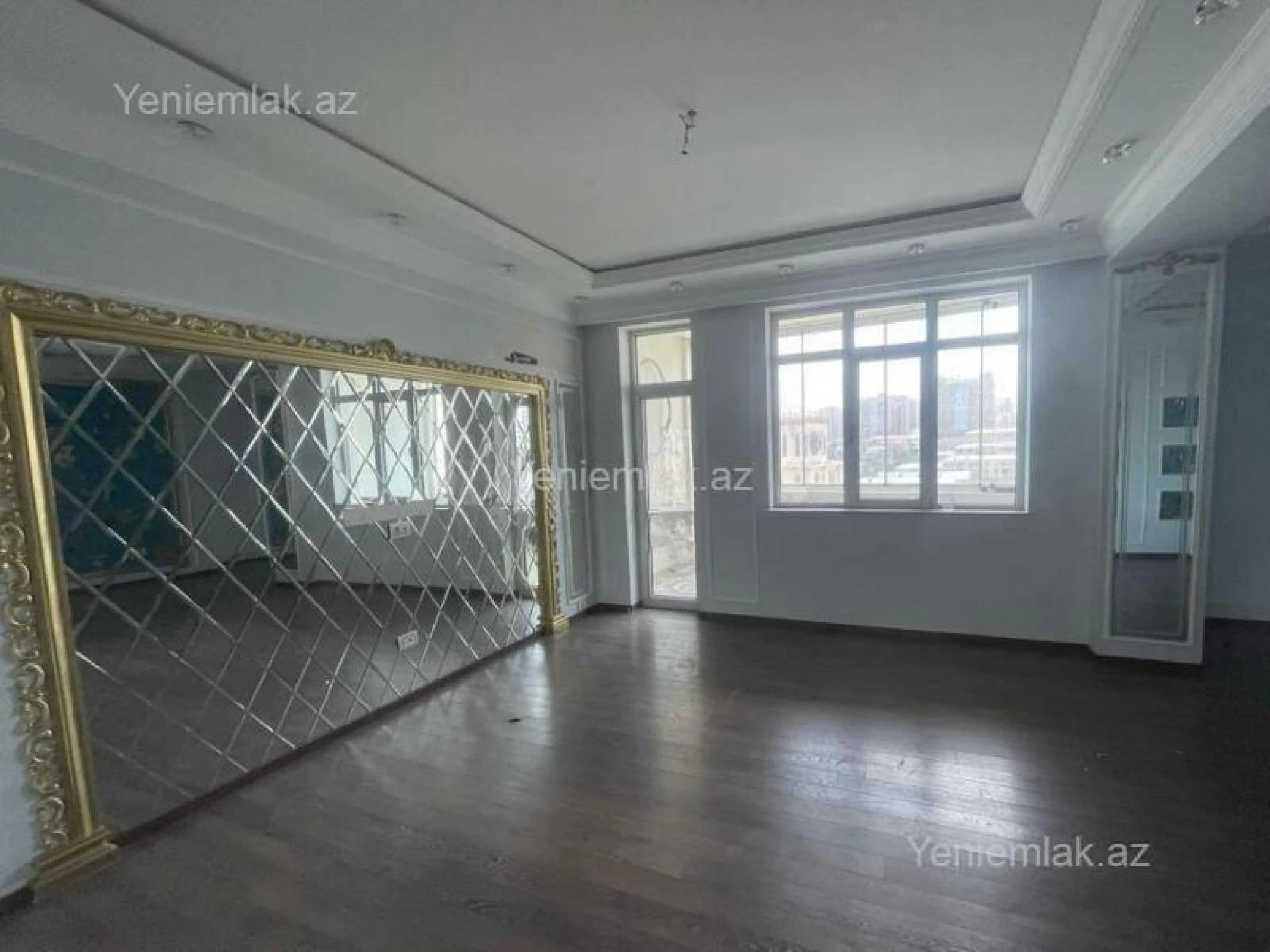 Satılır 4 otaqlı yeni tikili 210 m²