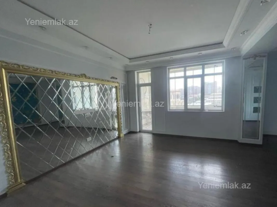 Satılır 4 otaqlı yeni tikili 210 m²