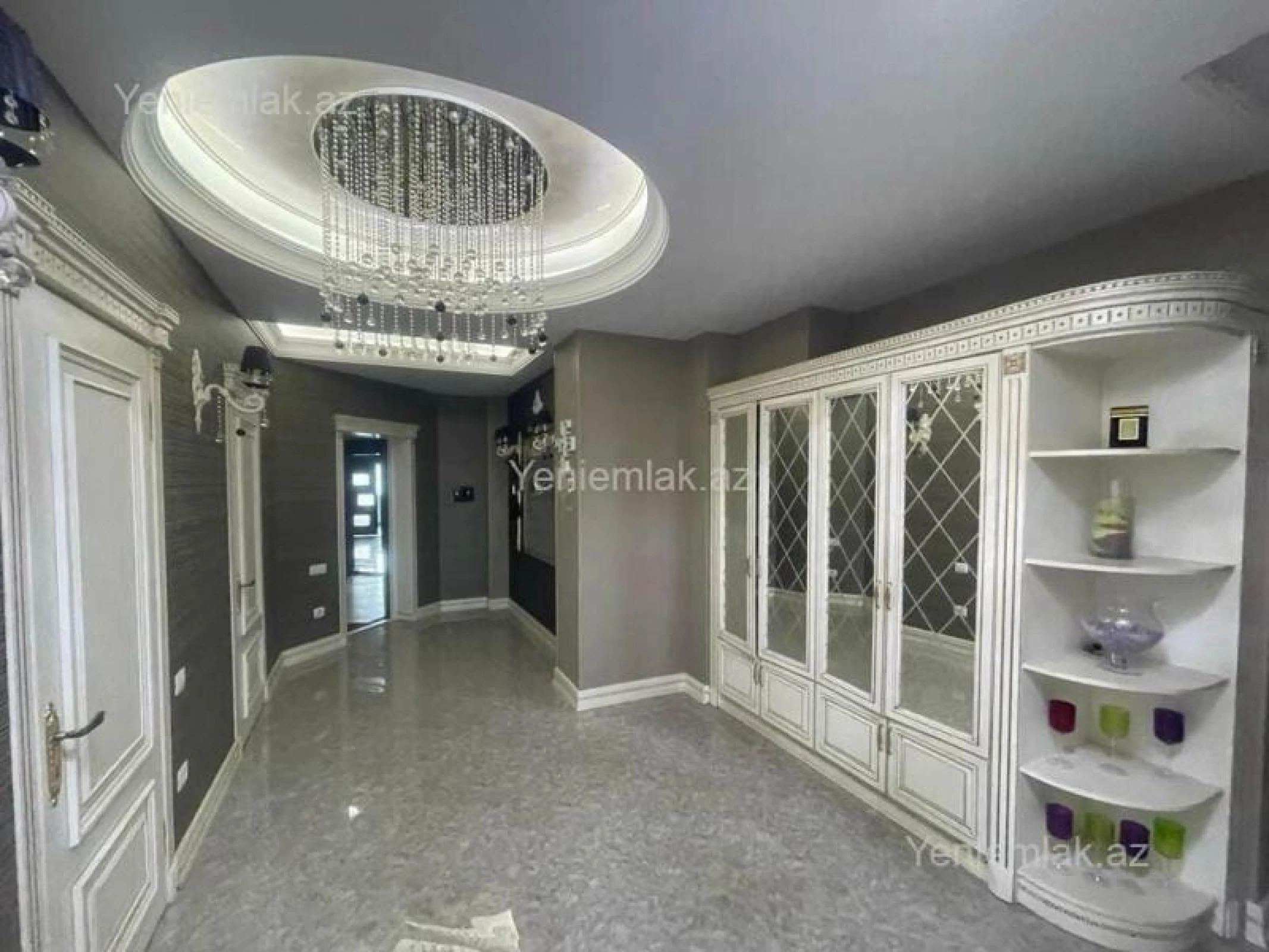 Satılır 4 otaqlı yeni tikili 210 m²