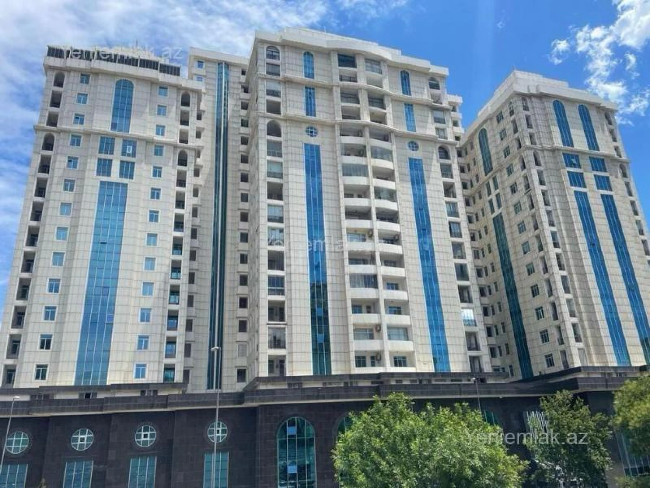 Satılır 4 otaqlı yeni tikili 210 m²