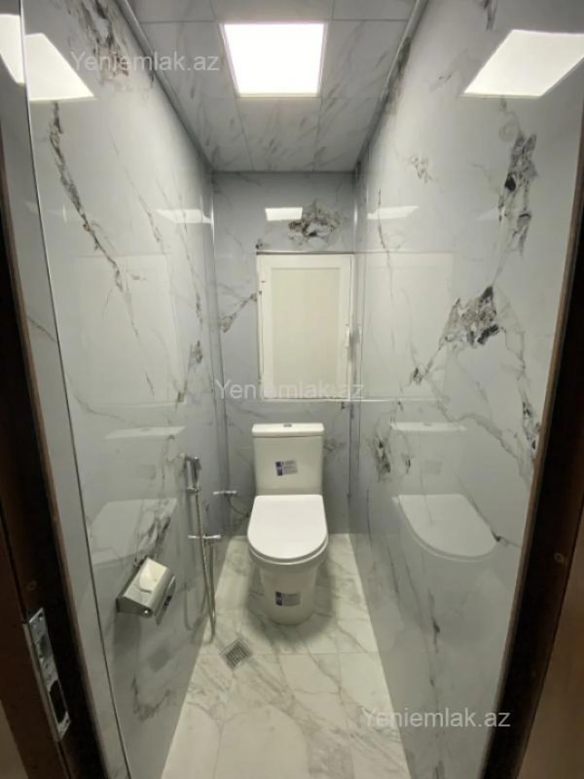 Satılır 2 otaqlı köhnə tikili 70 m²