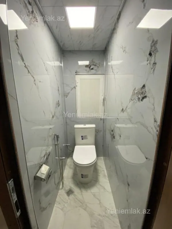 Satılır 2 otaqlı köhnə tikili 70 m²