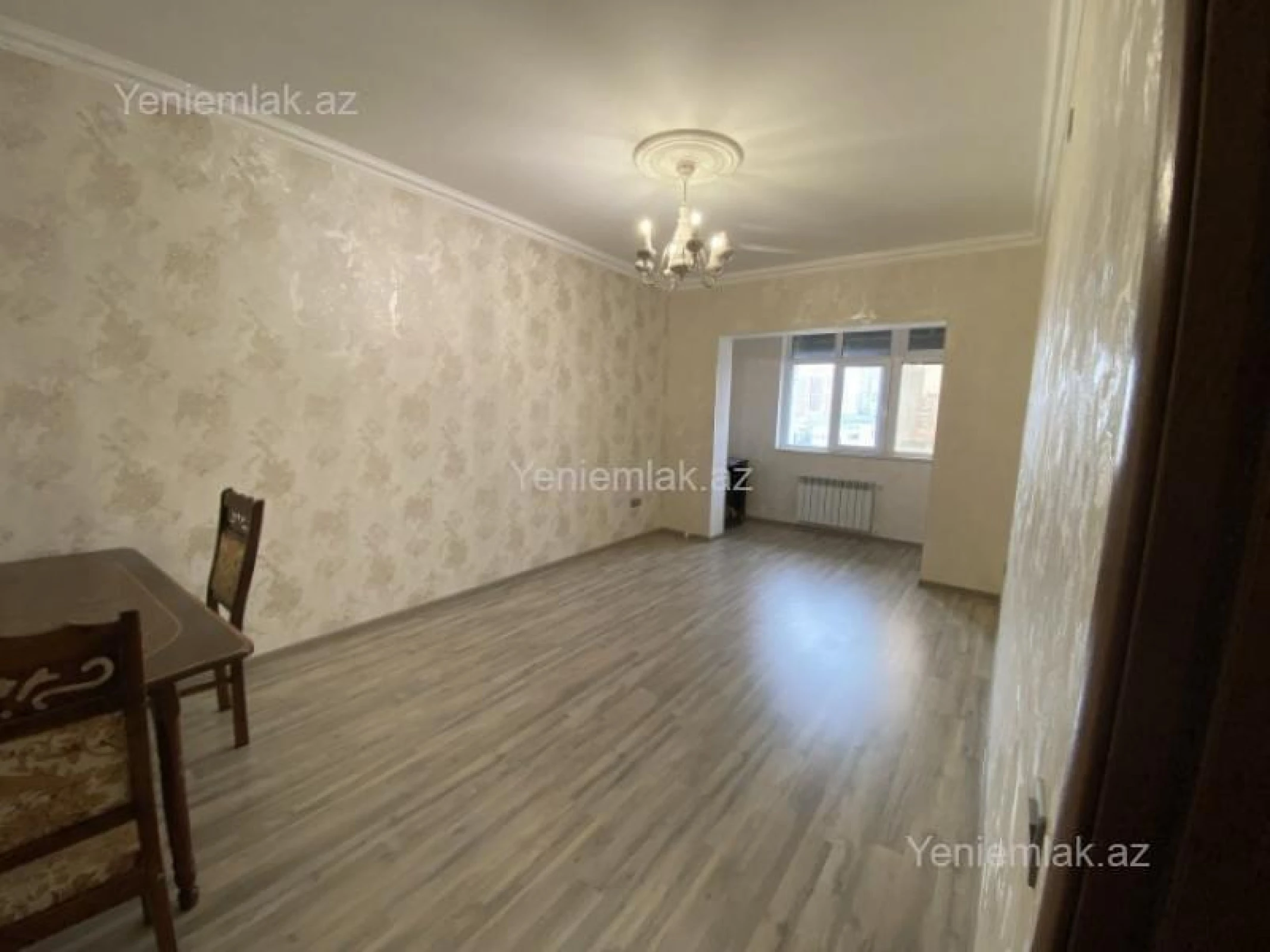 Satılır 2 otaqlı köhnə tikili 70 m²