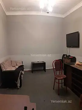 Satılır 1 otaqlı köhnə tikili 40 m²