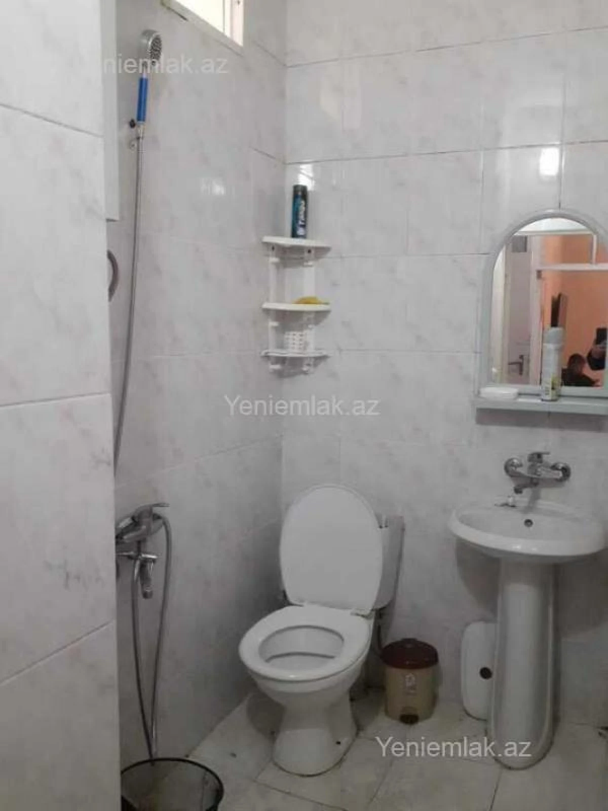 Satılır 1 otaqlı köhnə tikili 40 m²