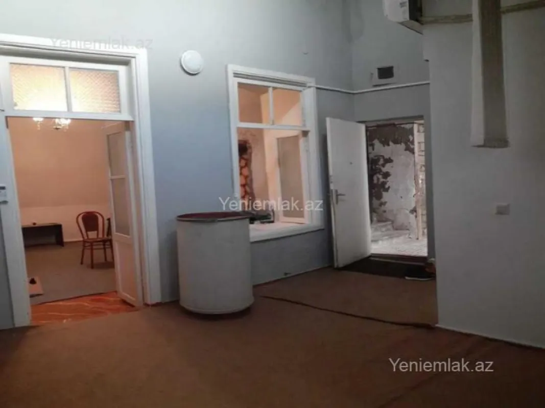 Satılır 1 otaqlı köhnə tikili 40 m²