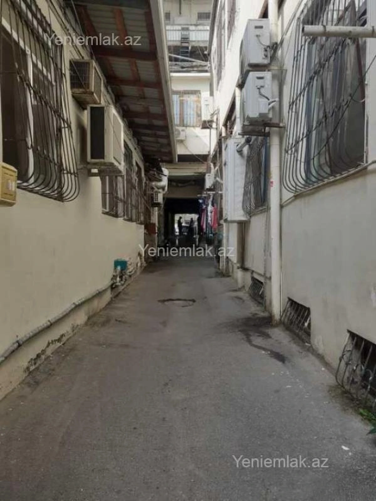 Satılır 1 otaqlı köhnə tikili 40 m²