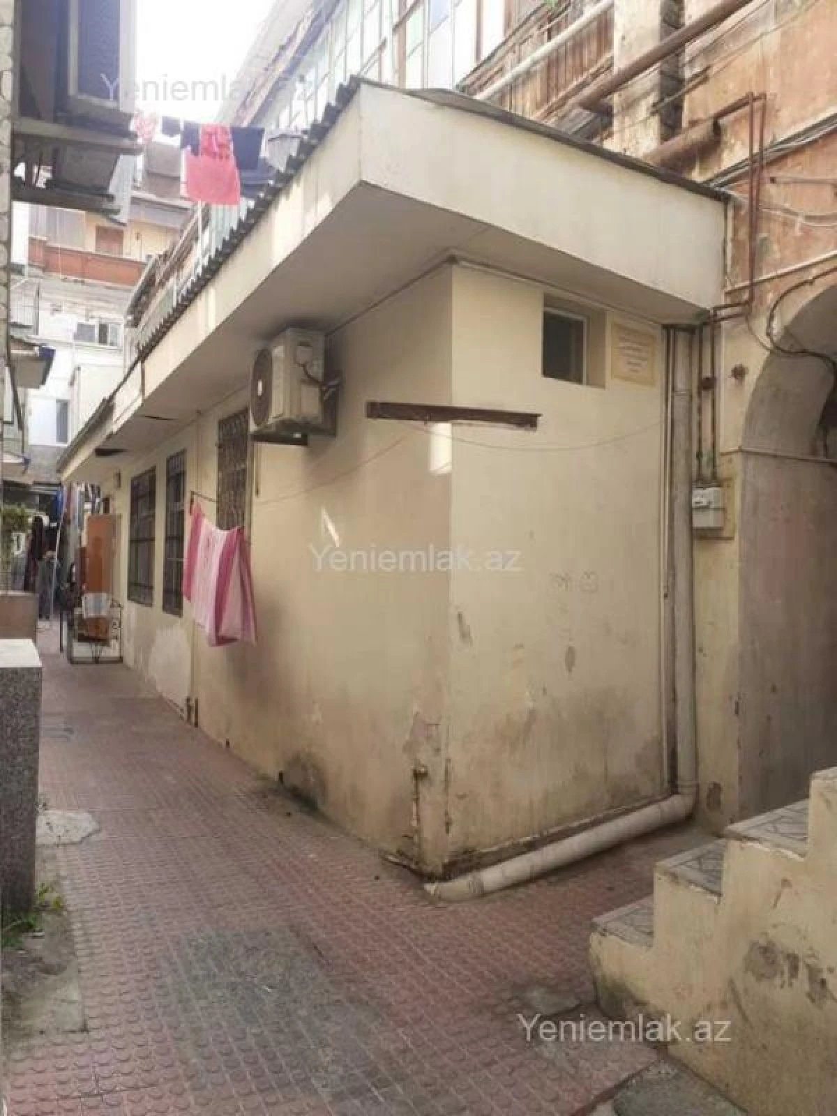 Satılır 1 otaqlı köhnə tikili 40 m²
