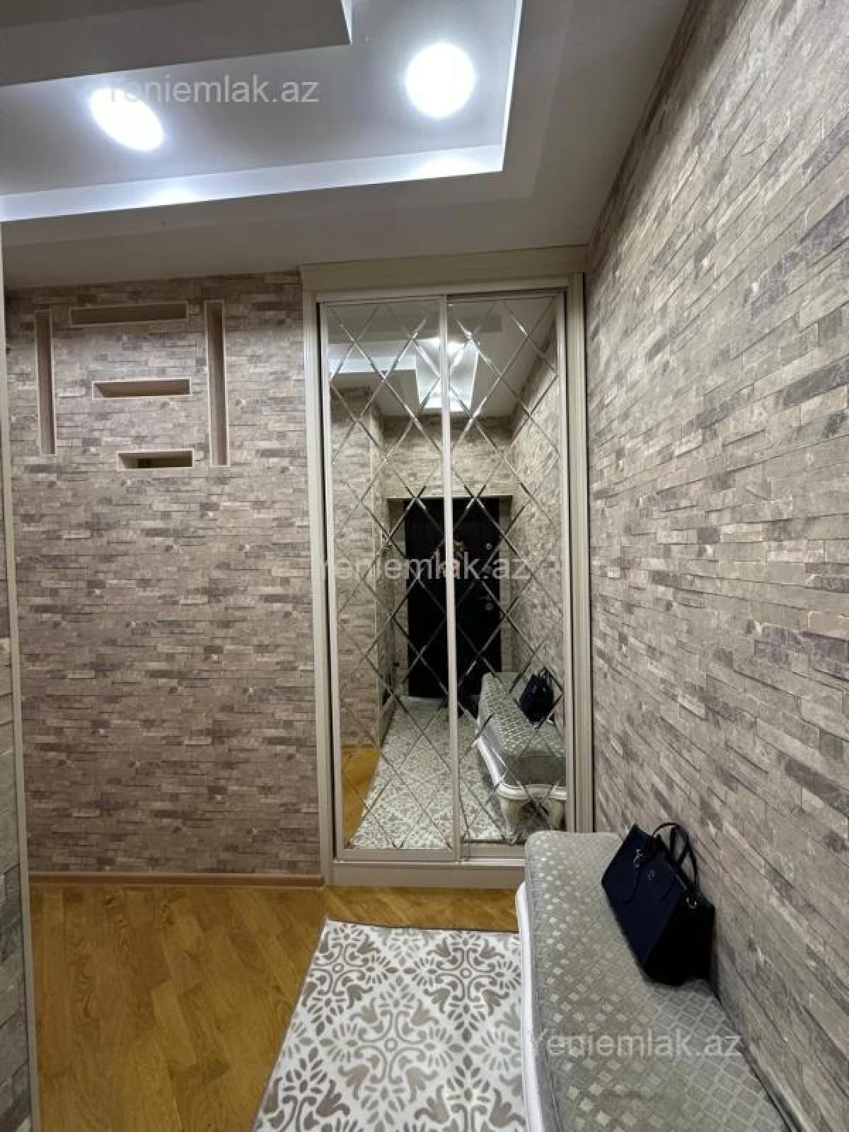 Satılır 3 otaqlı yeni tikili 90 m²