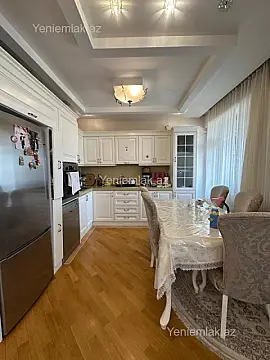 Satılır 3 otaqlı yeni tikili 90 m²