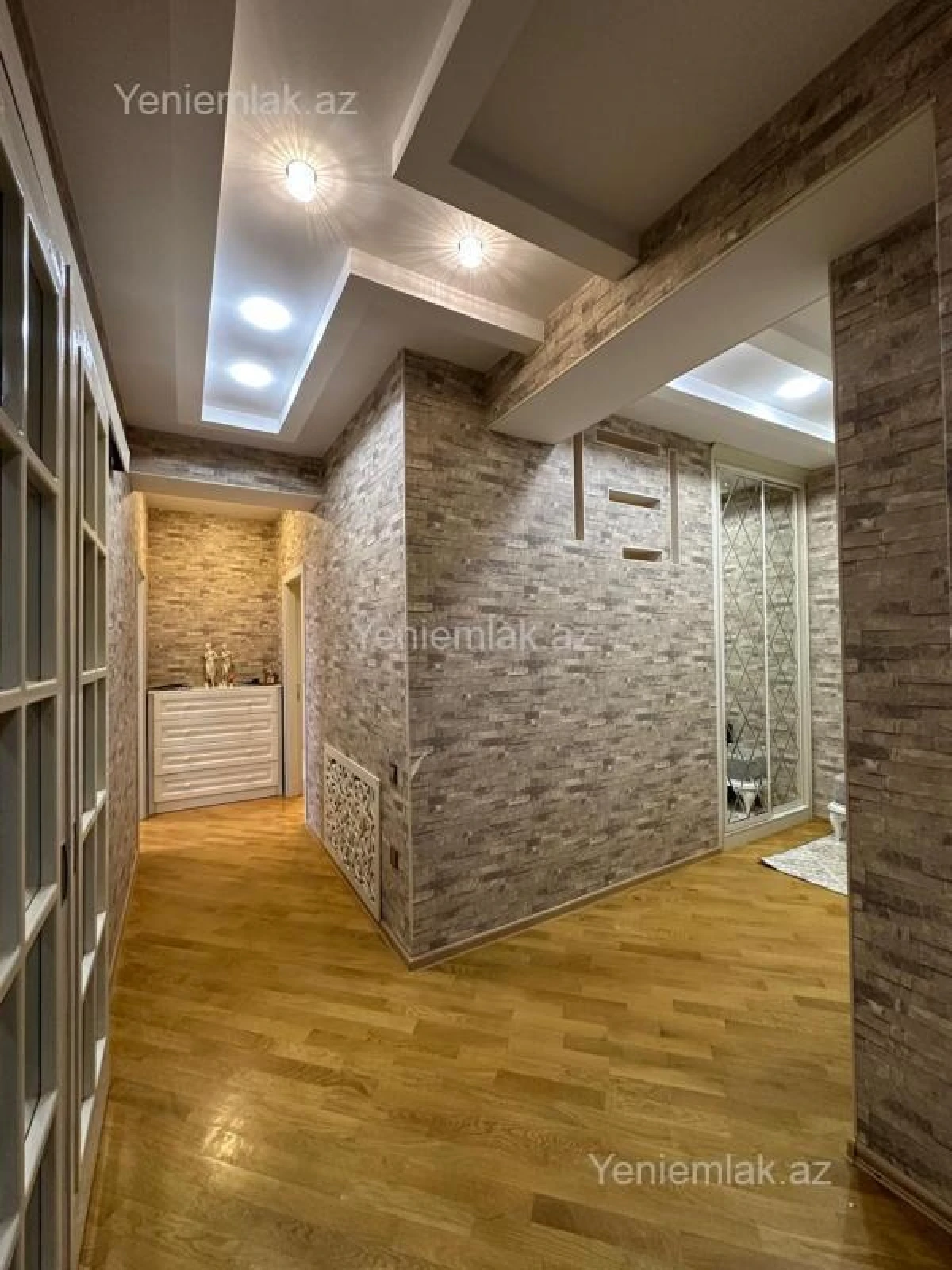 Satılır 3 otaqlı yeni tikili 90 m²