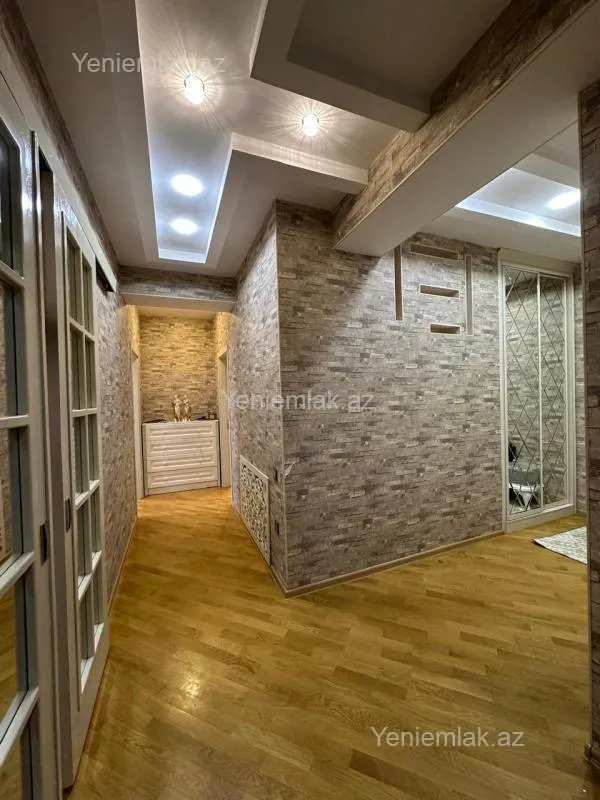 Satılır 3 otaqlı yeni tikili 90 m²