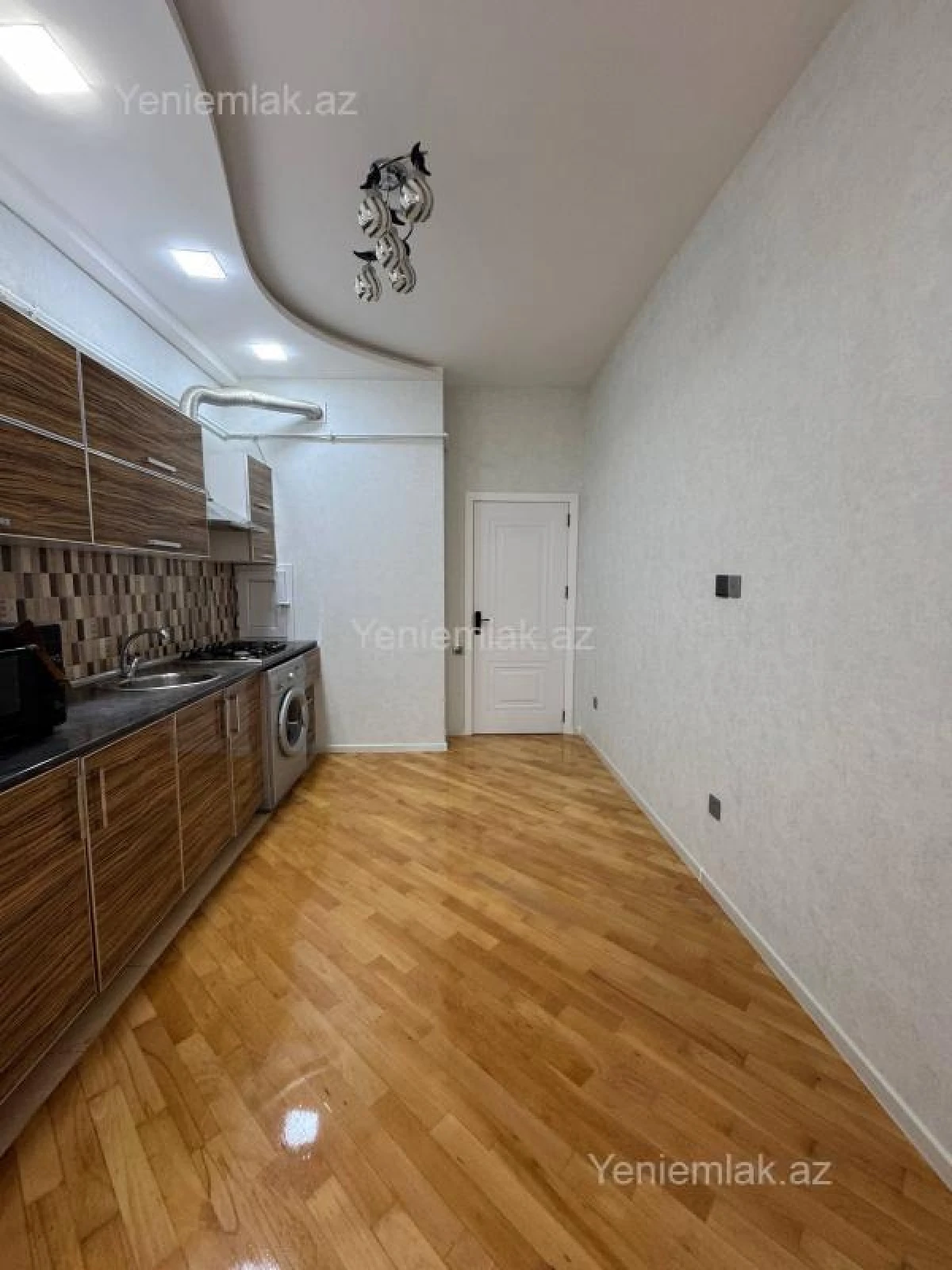 Satılır 2 otaqlı yeni tikili 60 m²