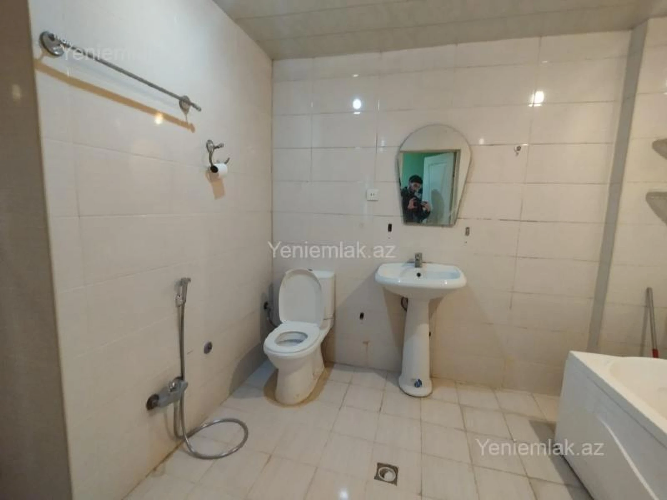 Satılır 2 otaqlı yeni tikili 140 m²