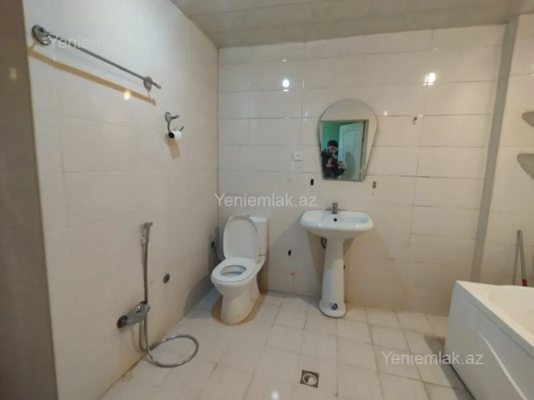 Satılır 2 otaqlı yeni tikili 140 m²