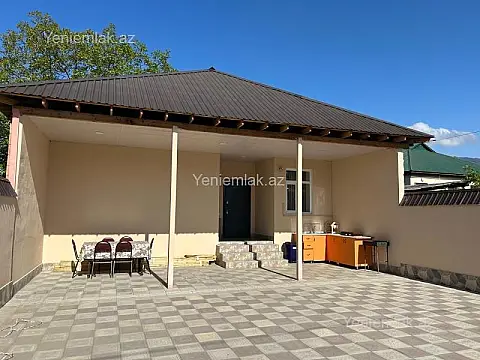 Satılır 2 otaqlı həyət evi 60 m² — Qəbələ 2 otaq 60.00 m²