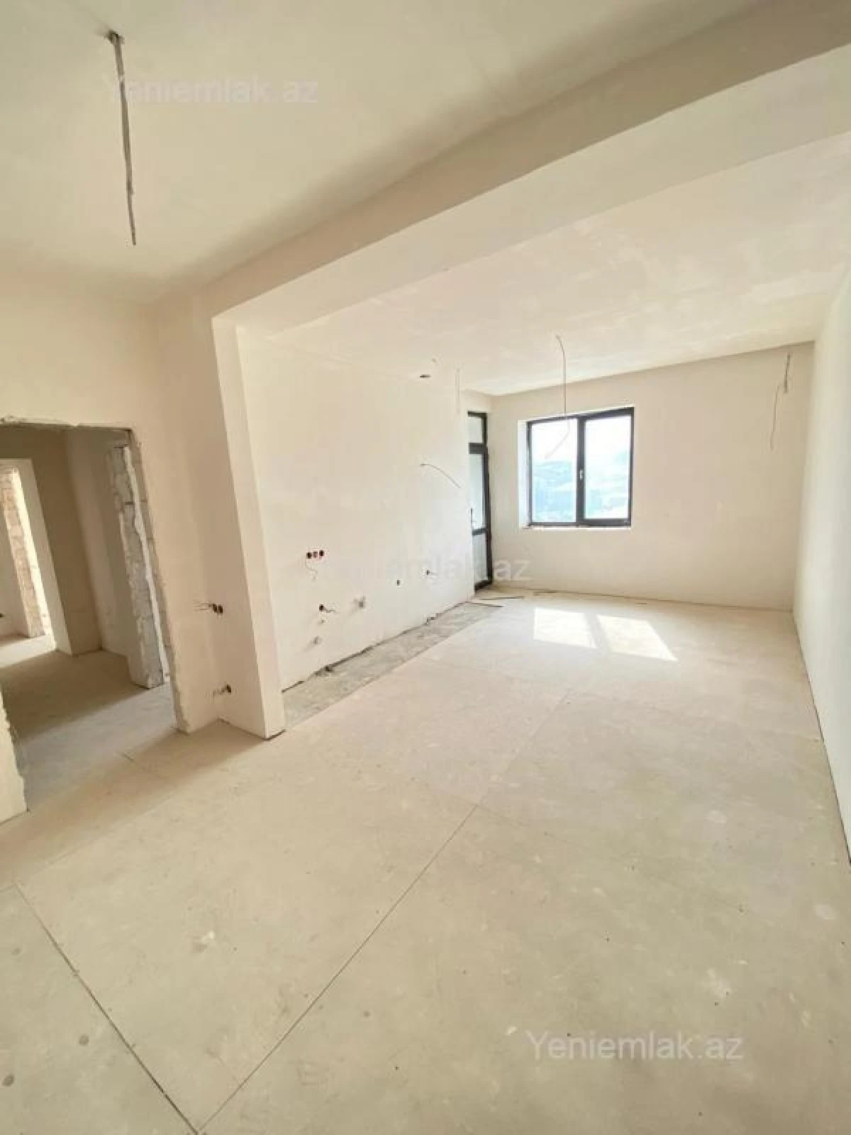 Satılır 3 otaqlı yeni tikili 78 m²