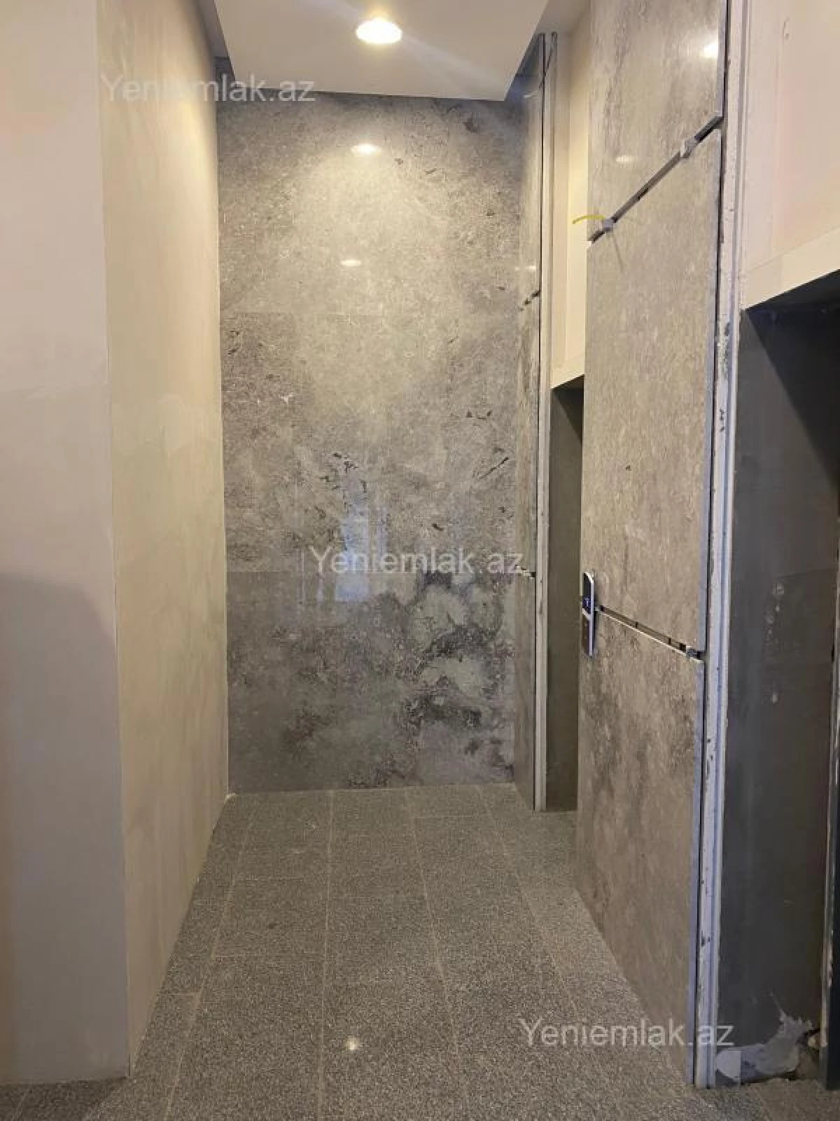 Satılır 3 otaqlı yeni tikili 78 m²