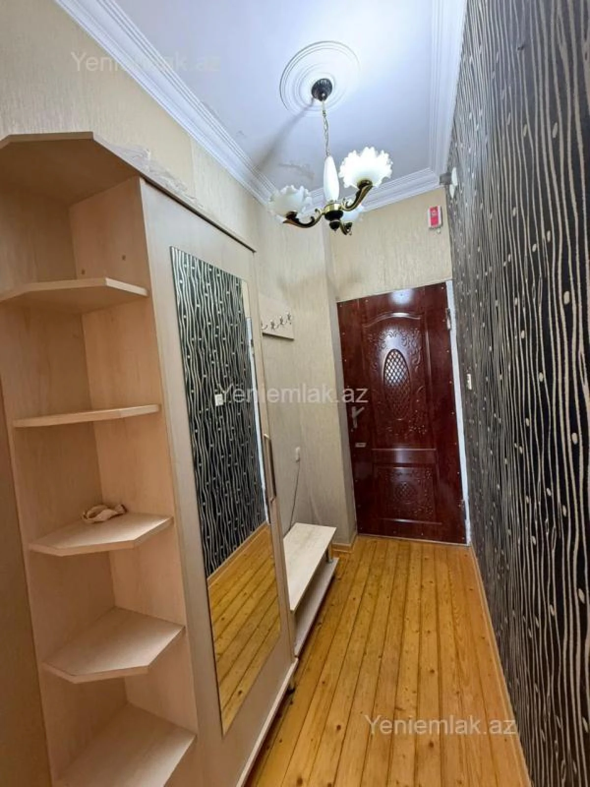 Satılır 1 otaqlı köhnə tikili 50 m²