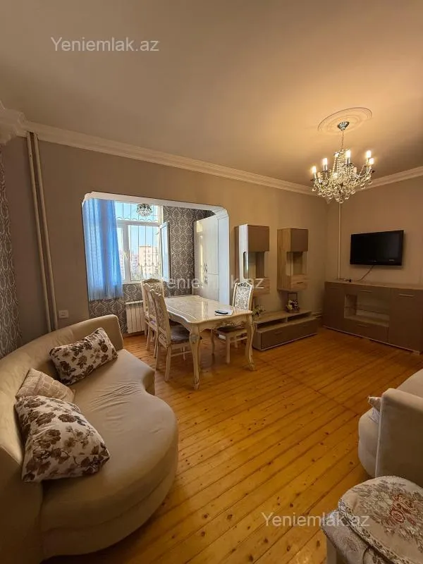 Satılır 1 otaqlı köhnə tikili 50 m²