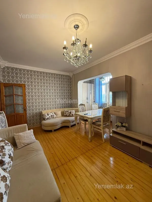 Satılır 1 otaqlı köhnə tikili 50 m²