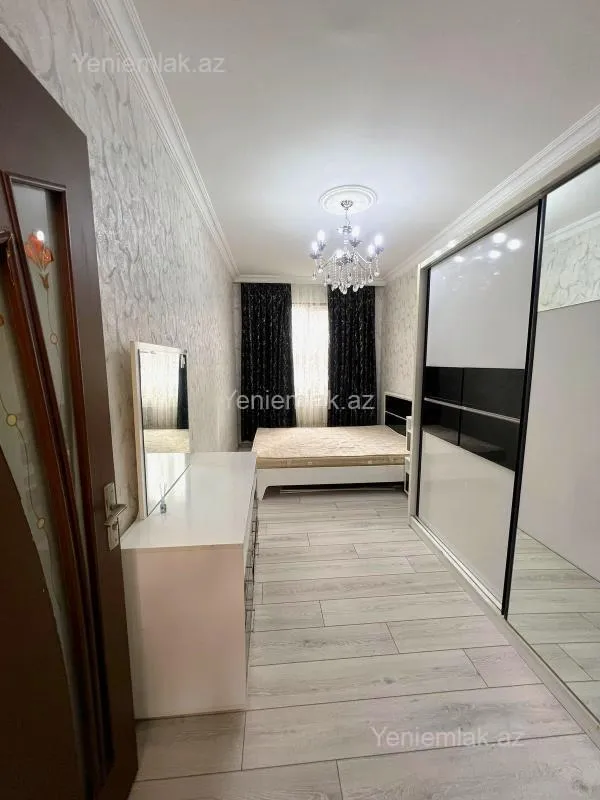 Satılır 2 otaqlı köhnə tikili 60 m²