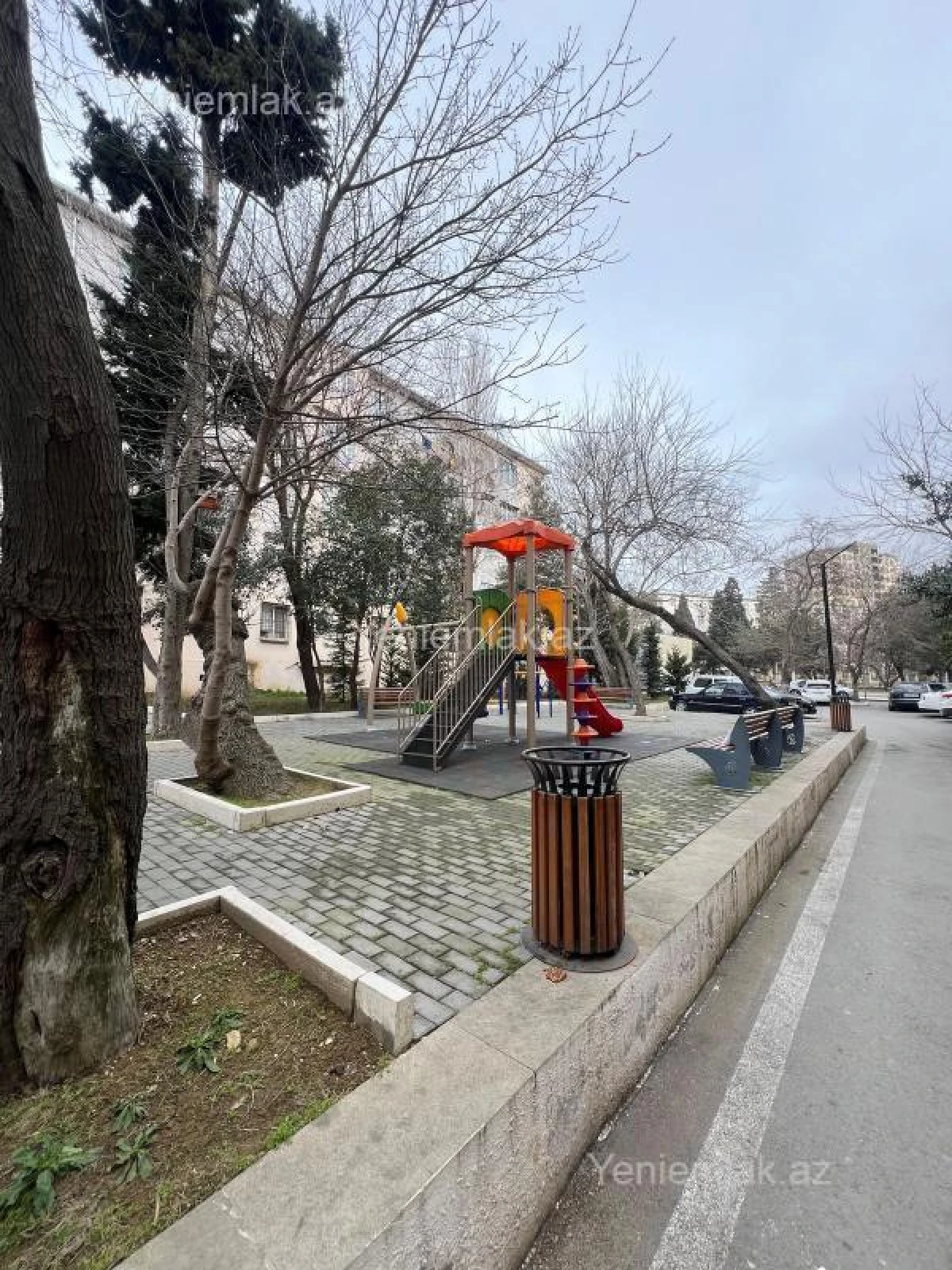 Satılır 2 otaqlı köhnə tikili 60 m²