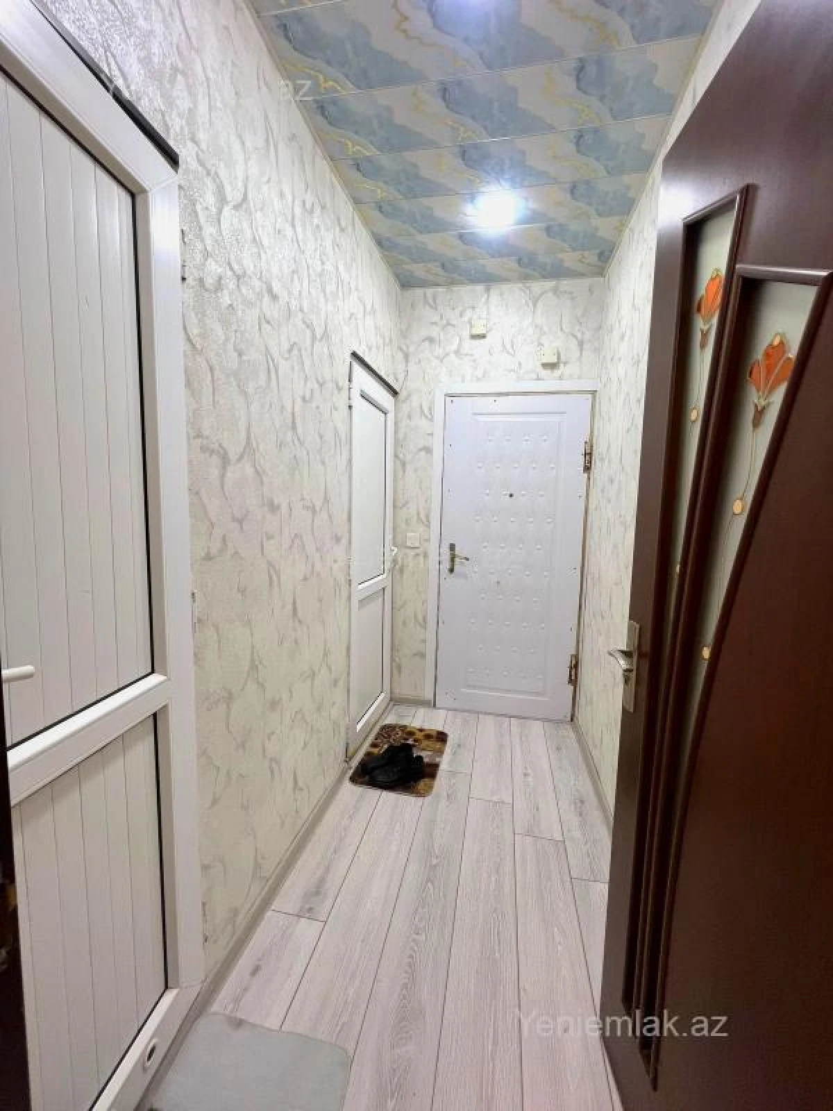 Satılır 2 otaqlı köhnə tikili 60 m²