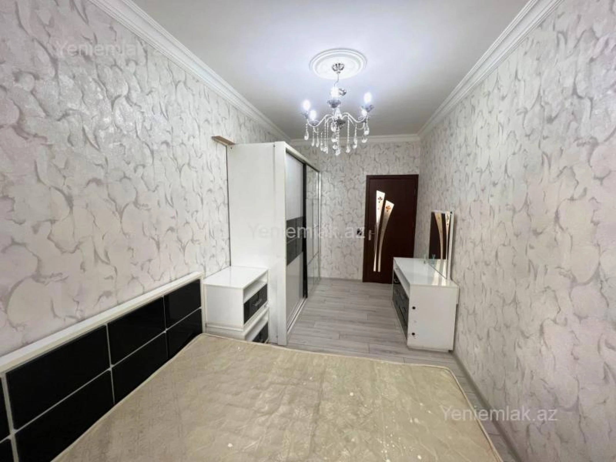 Satılır 2 otaqlı köhnə tikili 60 m²
