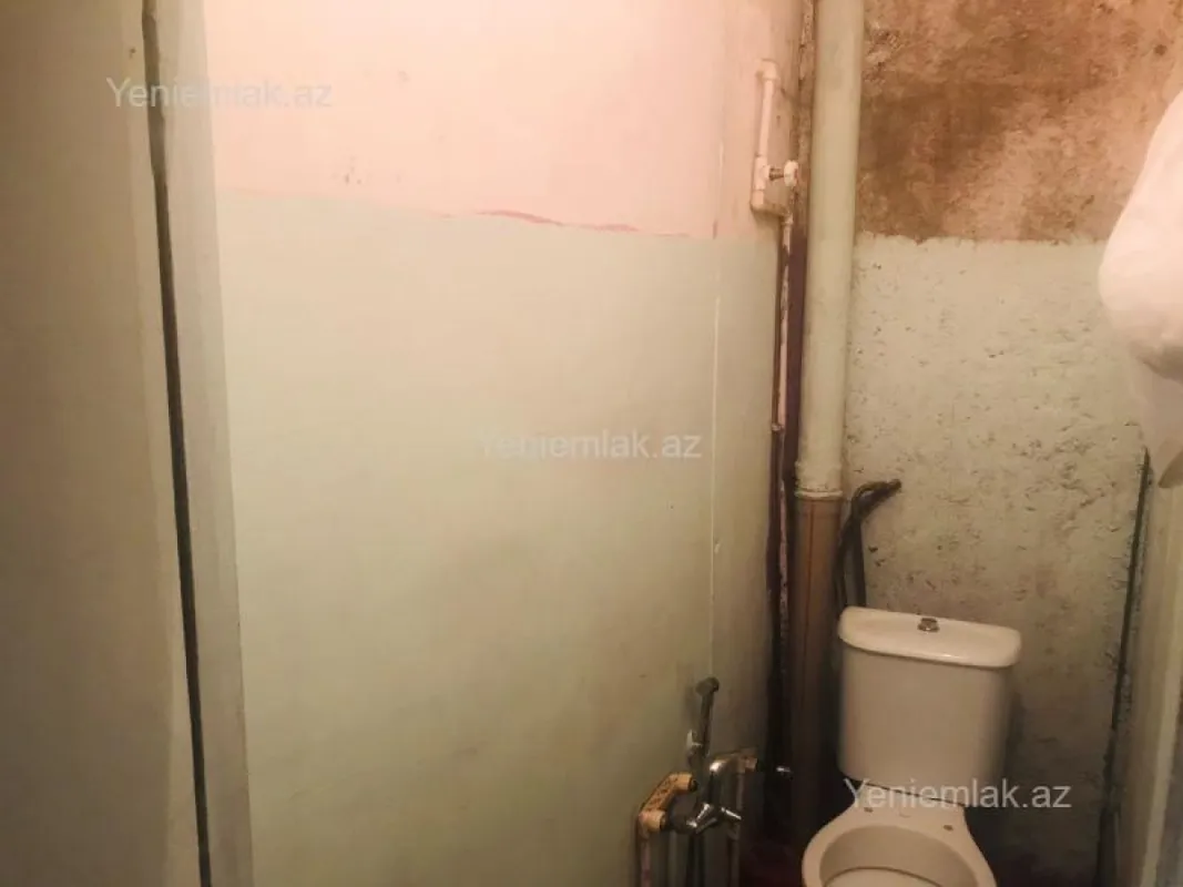 Satılır 2 otaqlı köhnə tikili 50 m²