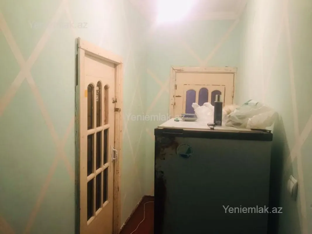 Satılır 2 otaqlı köhnə tikili 50 m²